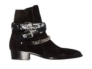 The chain-like detail ankle boots (Image via Farfetch)